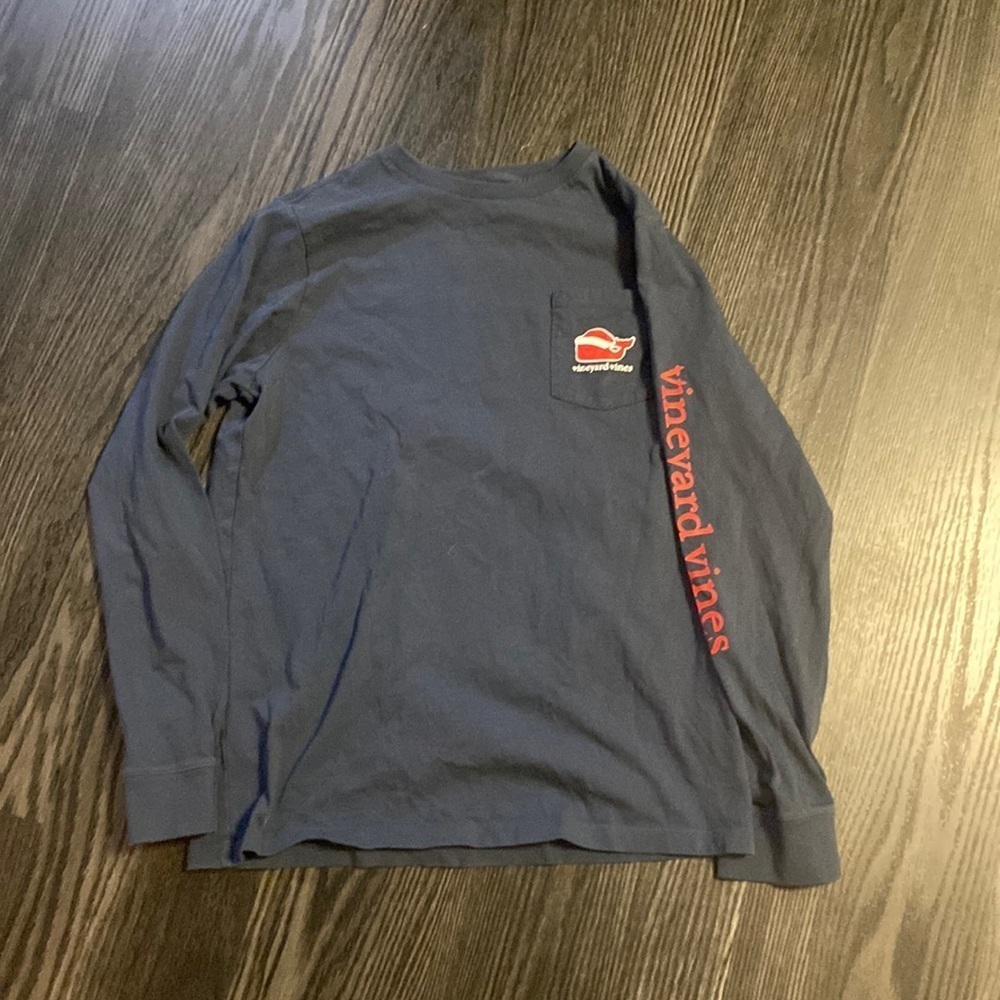 🍍VINEYARD VINES🍍LONG SLEEVE🍍size youth large🍍@17